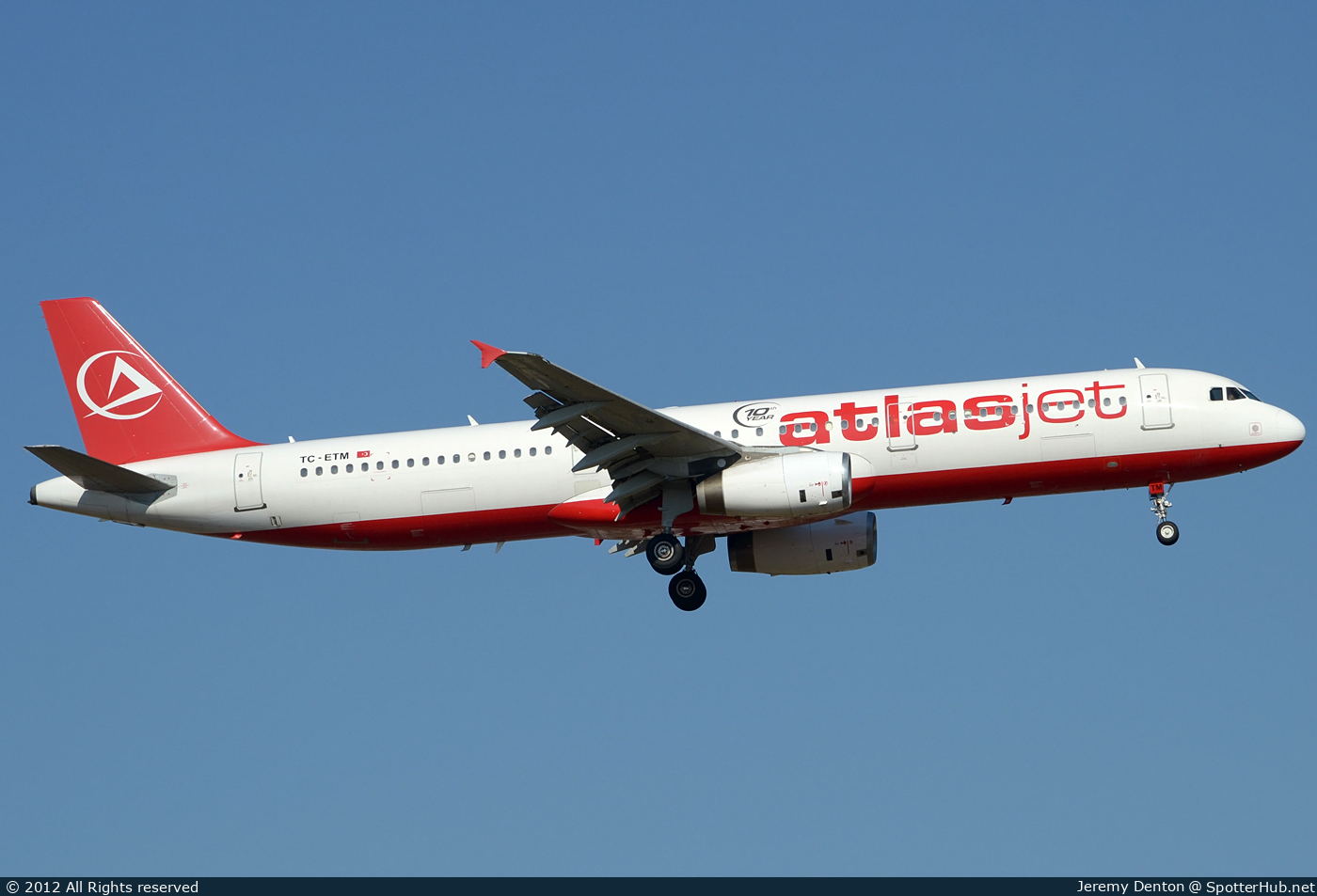 Photo of TC-ETM - Airbus A321-131 operated by Atlasjet
