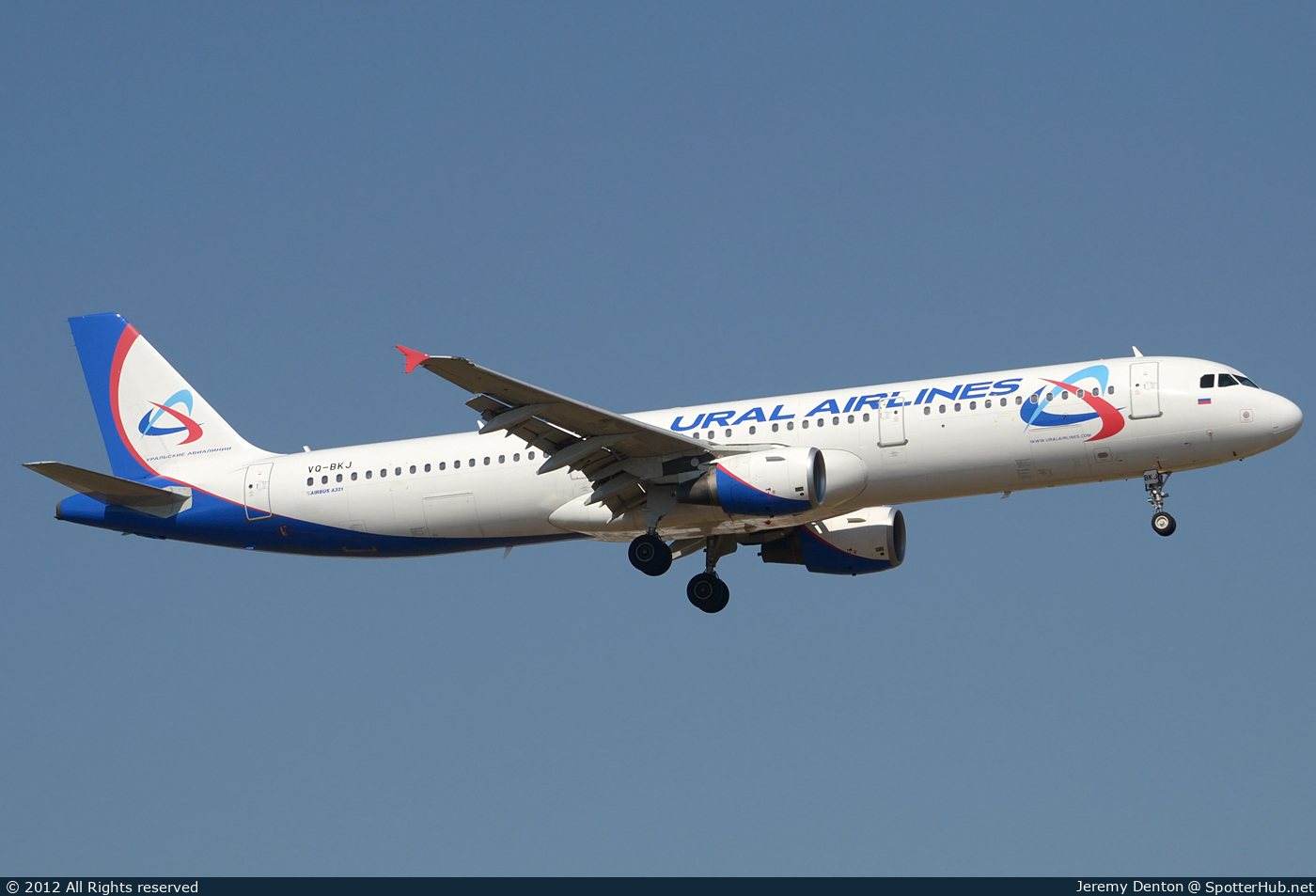 Photo of VQ-BKJ - Airbus A321-211 operated by Ural Airlines