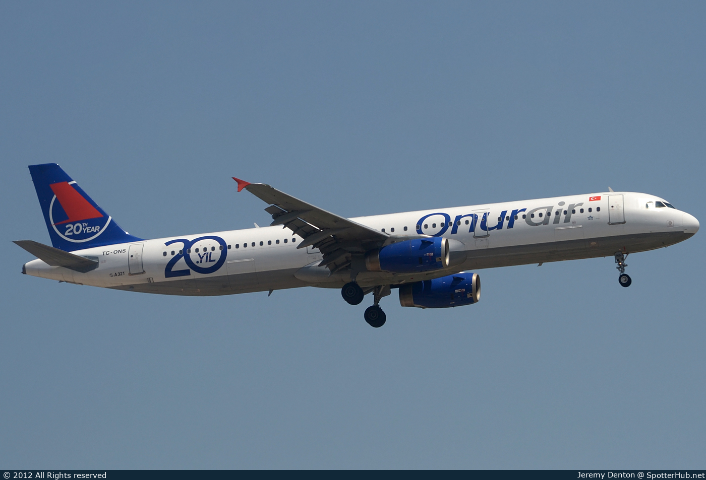 Photo of TC-ONS - Airbus A321-131 operated by Onur Air
