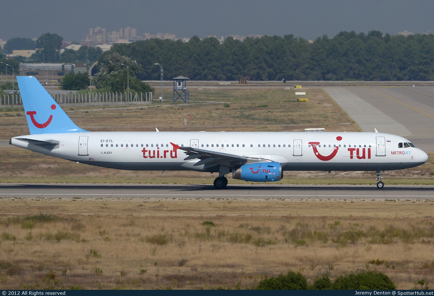 Photo of EI-ETL - Airbus A321-231 operated by Kolavia
