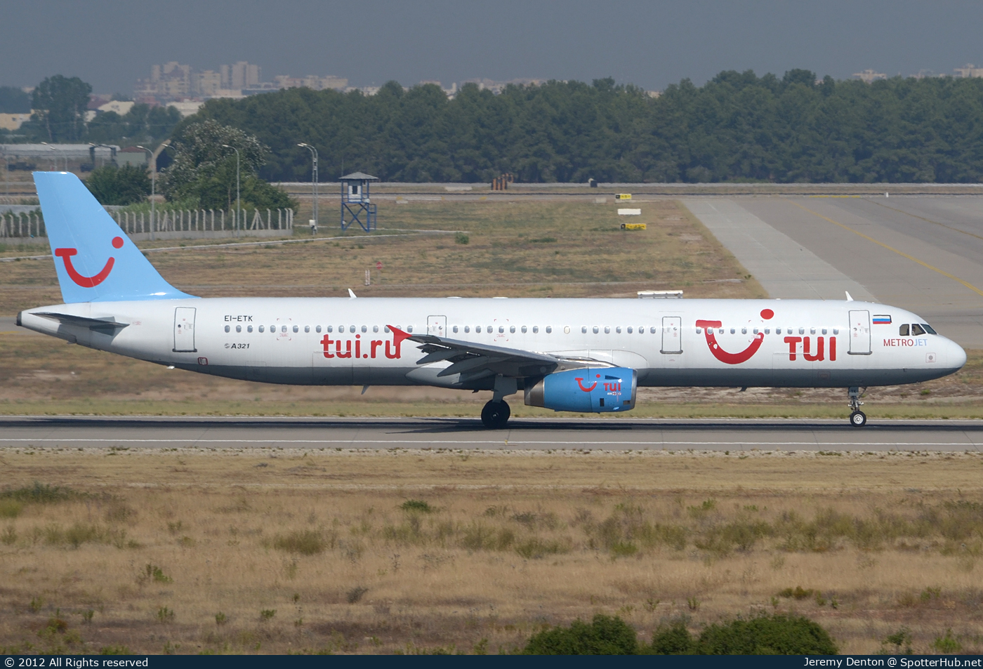 Photo of EI-ETK - Airbus A321-231 operated by Kolavia
