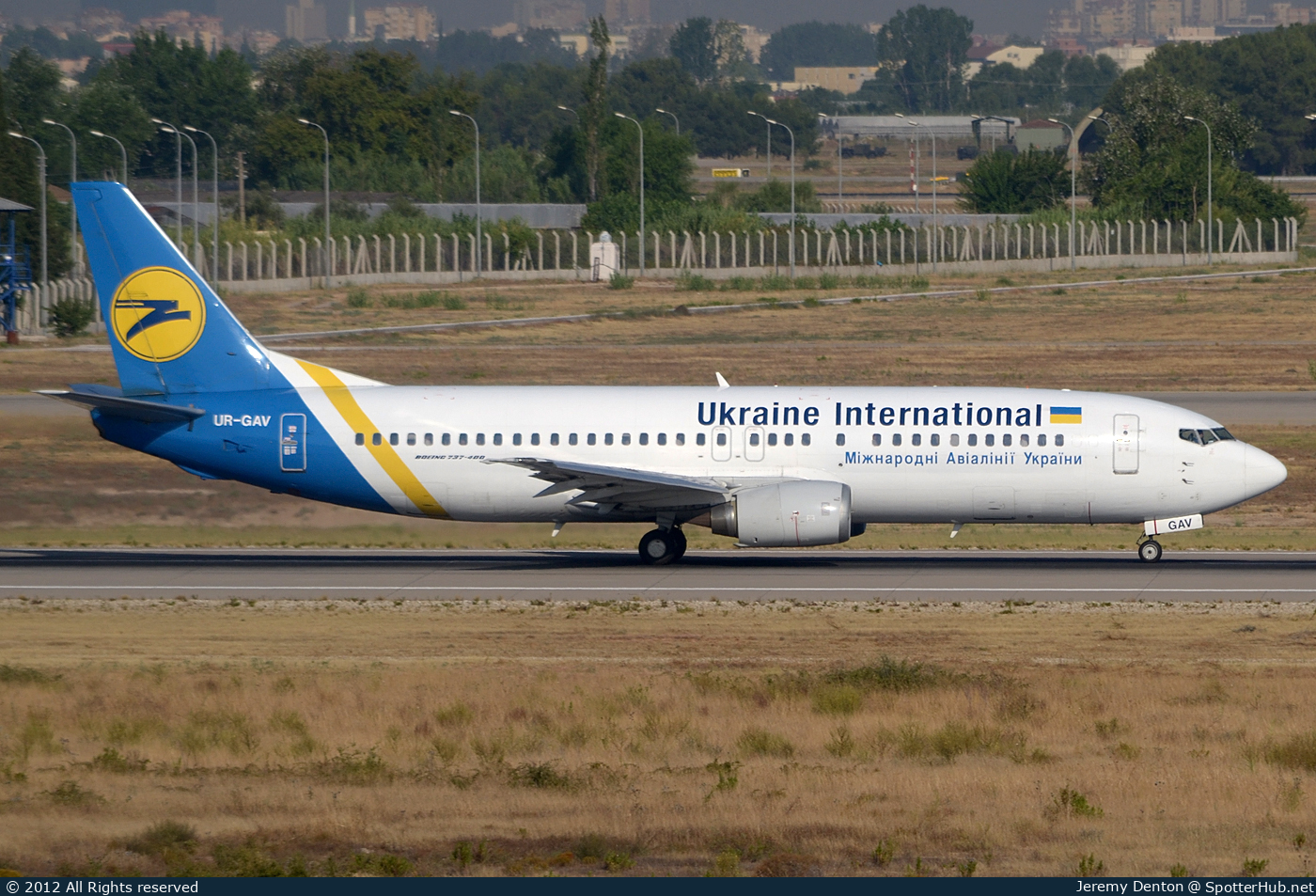 Photo of UR-GAV - Boeing 737-4C9 operated by Ukraine International Airlines