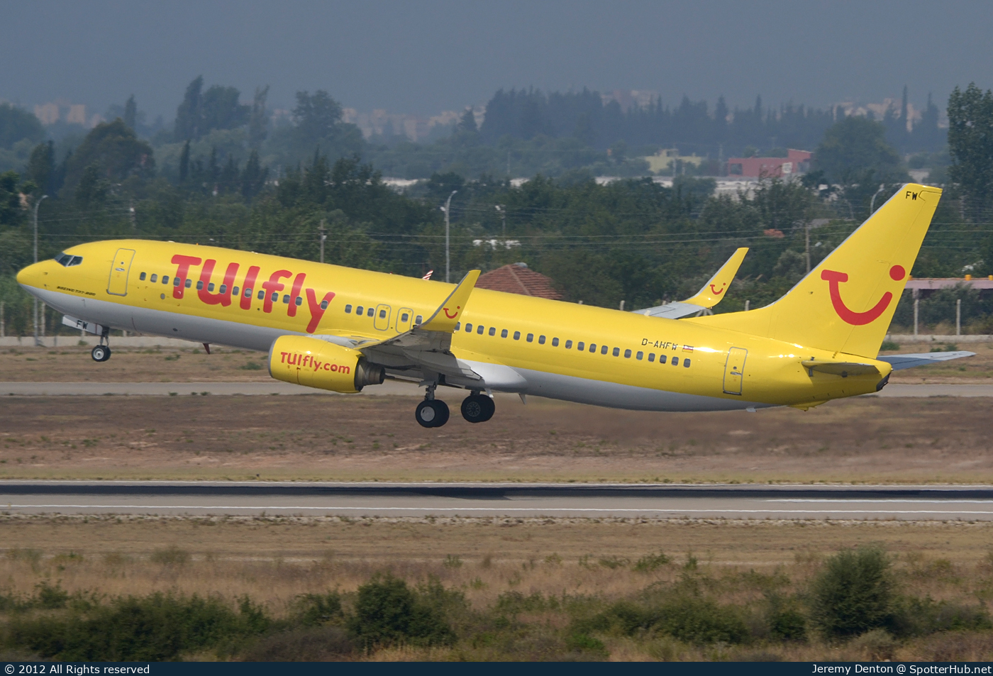 Photo of D-AHFW - Boeing 737-8K5 operated by TUIfly