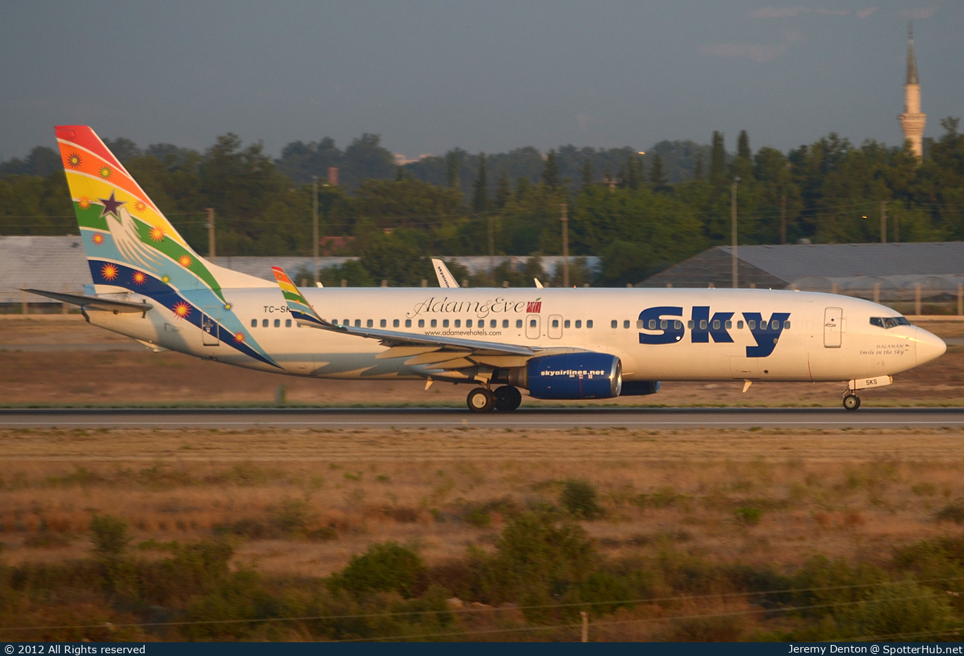 Photo of TC-SKS - Boeing 737-83N operated by Sky Airlines