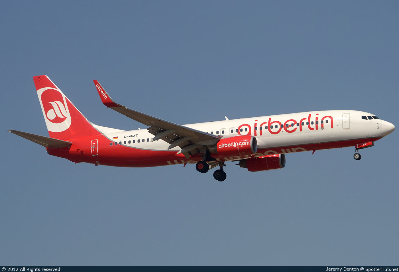 Photo of D-ABKT - Boeing 737-86J operated by Air Berlin