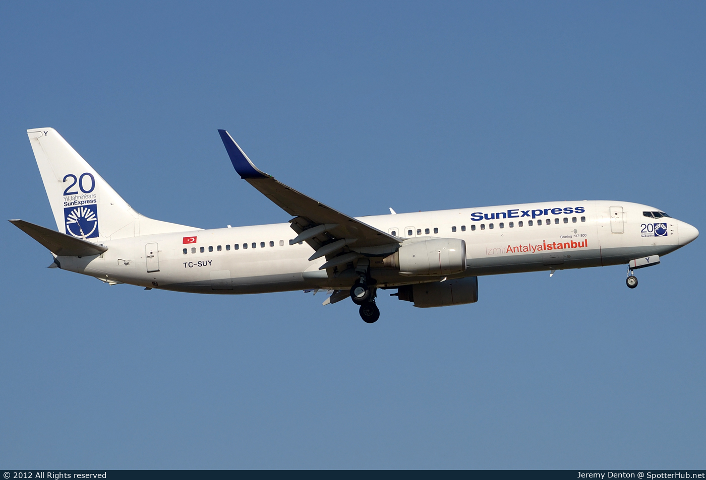 Photo of TC-SUY - Boeing 737-86N operated by SunExpress
