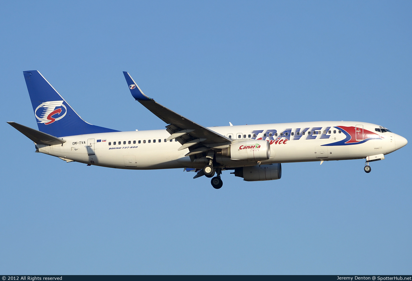 Photo of OM-TVA - Boeing 737-86N operated by Travel Service Slovakia
