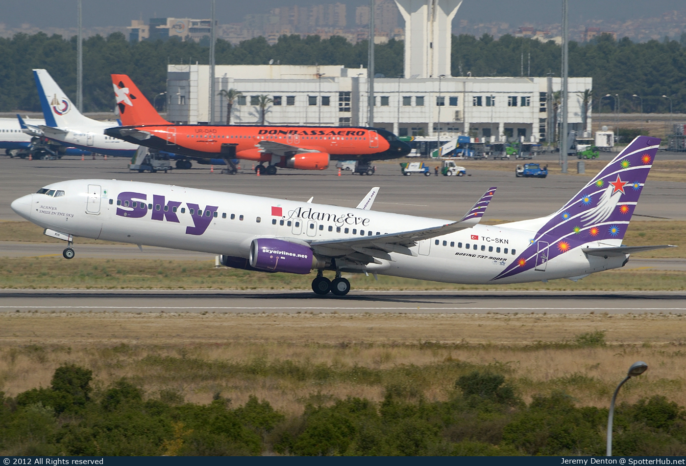 Photo of TC-SKN - Boeing 737-94X(ER) operated by Sky Airlines