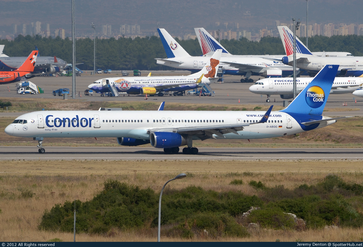 Photo of D-ABOG - Boeing 757-330 operated by Condor