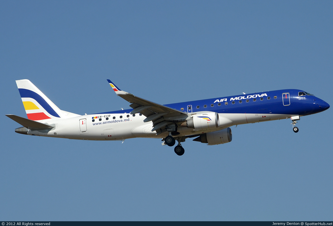 Photo of ER-ECB - Embraer ERJ-190LR operated by Air Moldova