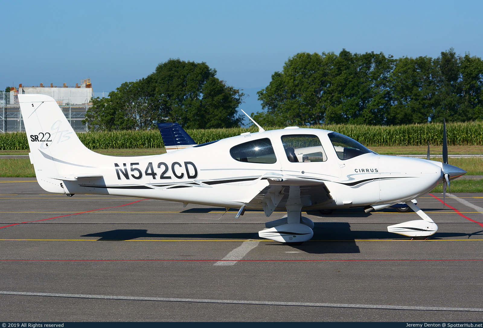Photo of N542CD - Cirrus SR22 G2 GTS operated by Private