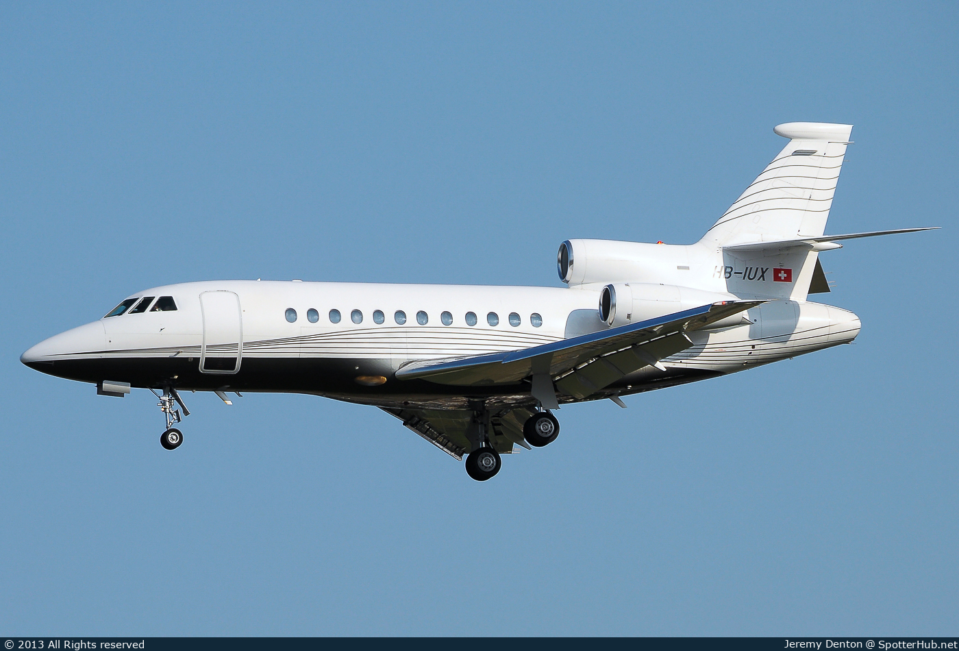 Photo of HB-IUX - Dassault Falcon 900EX operated by TAG Aviation