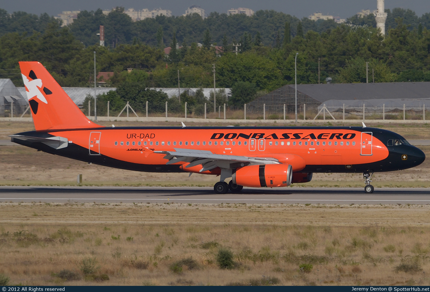Photo of UR-DAD - Airbus A320-233 operated by Donbassaero