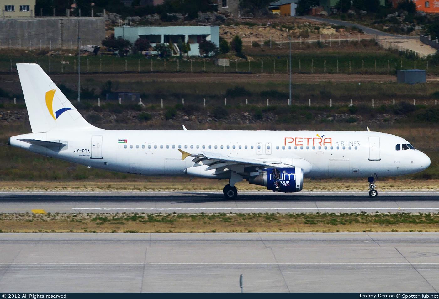 Photo of JY-PTA - Airbus A320-212 operated by Petra Airlines