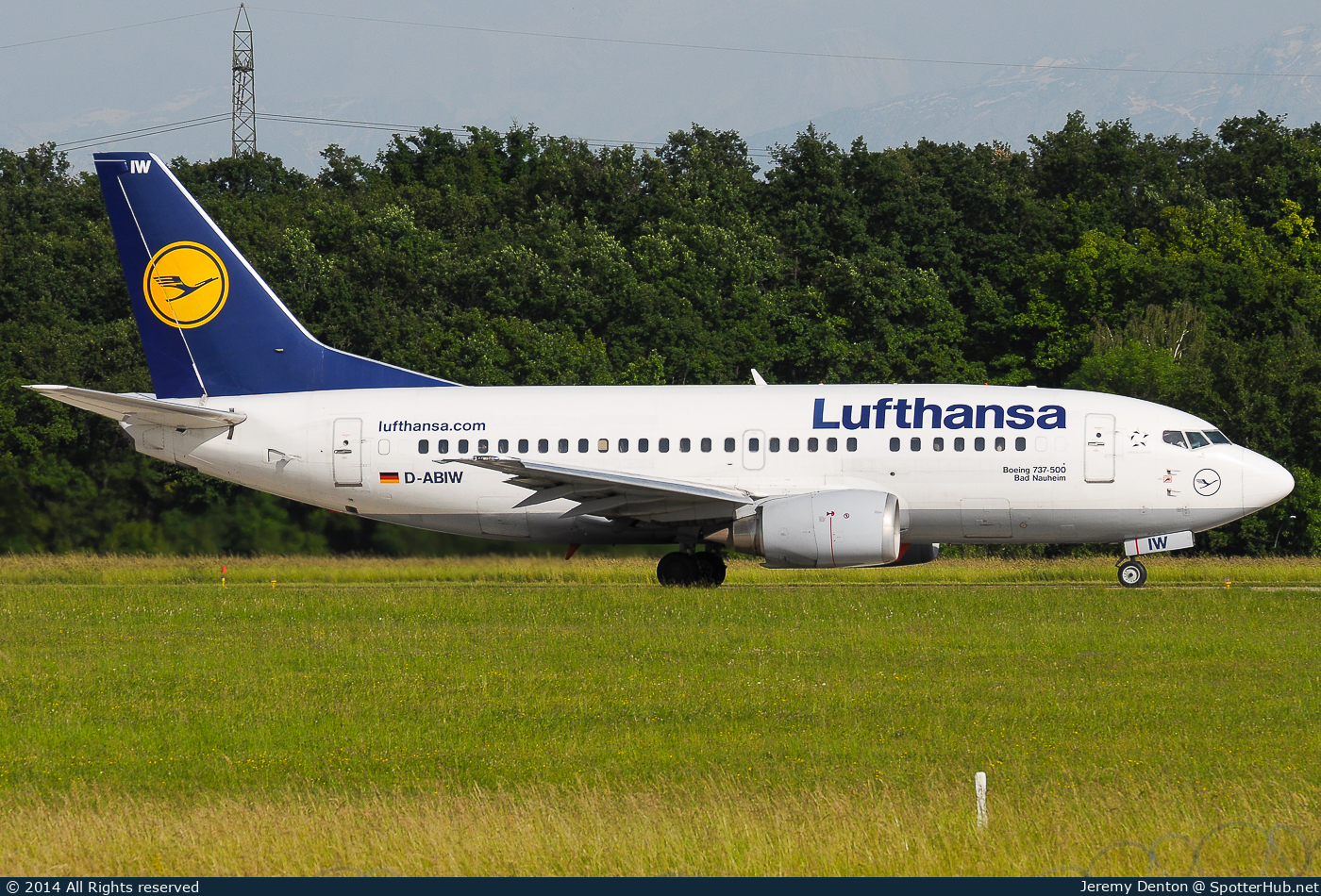 Photo of D-ABIW - Boeing 737-530 operated by Lufthansa