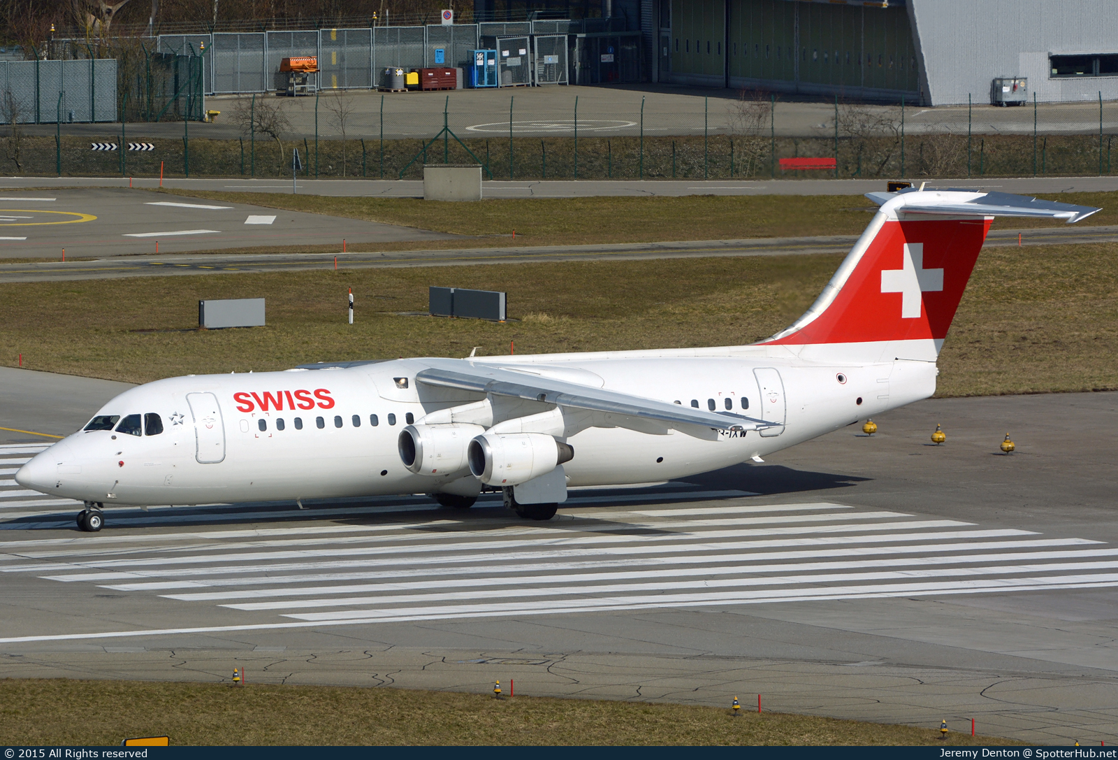 Photo of HB-IXW - British Aerospace Avro RJ100 operated by Swiss International Air Lines