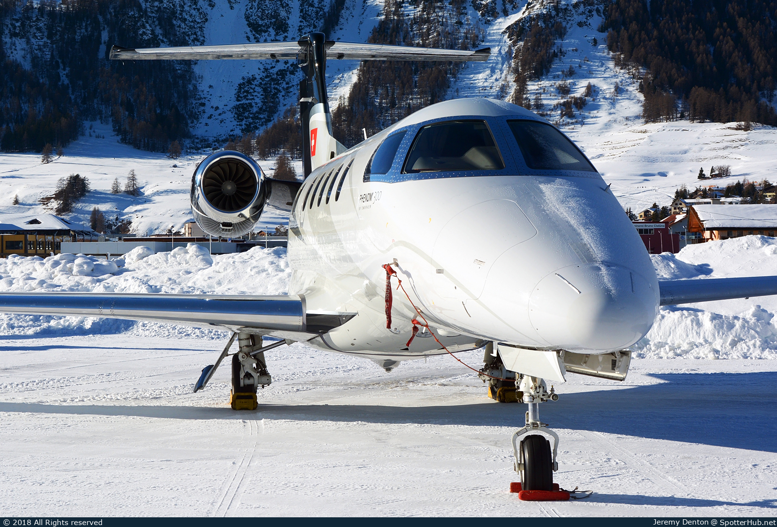 Photo of HB-VRW - Embraer Phenom 300 operated by Air-Connect International