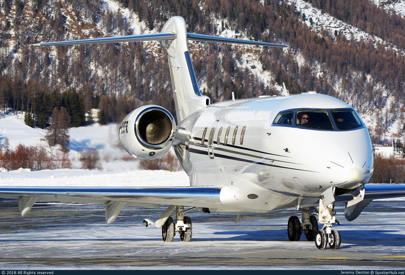 Photo of G-KSFR - Bombardier Challenger 300 operated by London Executive Aviation