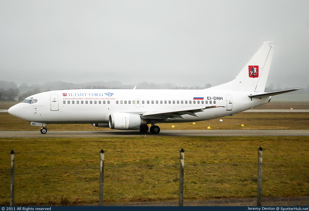 Photo of EI-DNH - Boeing 737-3Y5 operated by Atlant-Soyuz Airlines