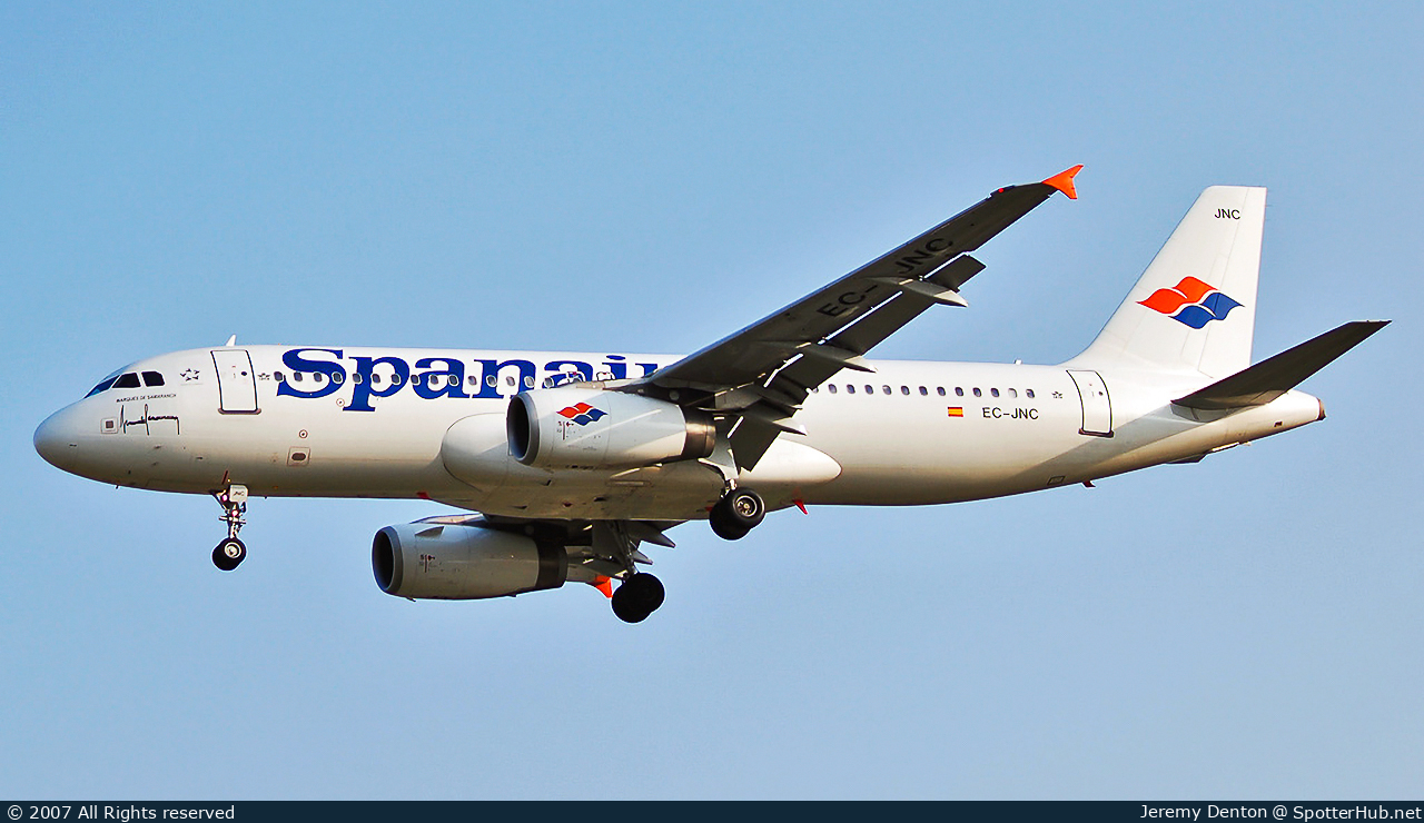 Photo of EC-JNC - Airbus A320-232 operated by Spanair