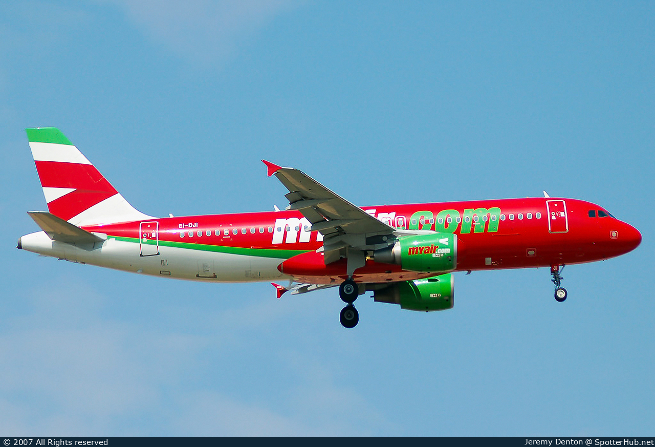 Photo of EI-DJI - Airbus A320-214 operated by MyAir
