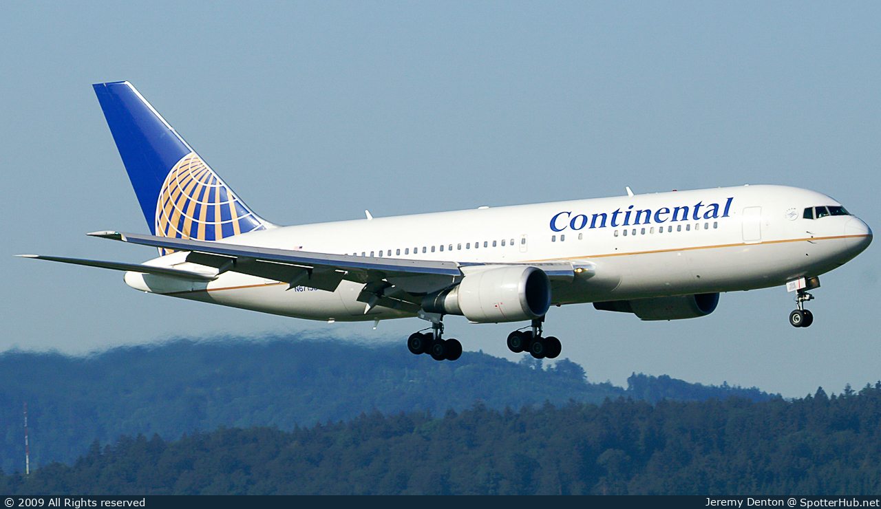 Photo of N67158 - Boeing 767-224(ER) operated by Continental Airlines