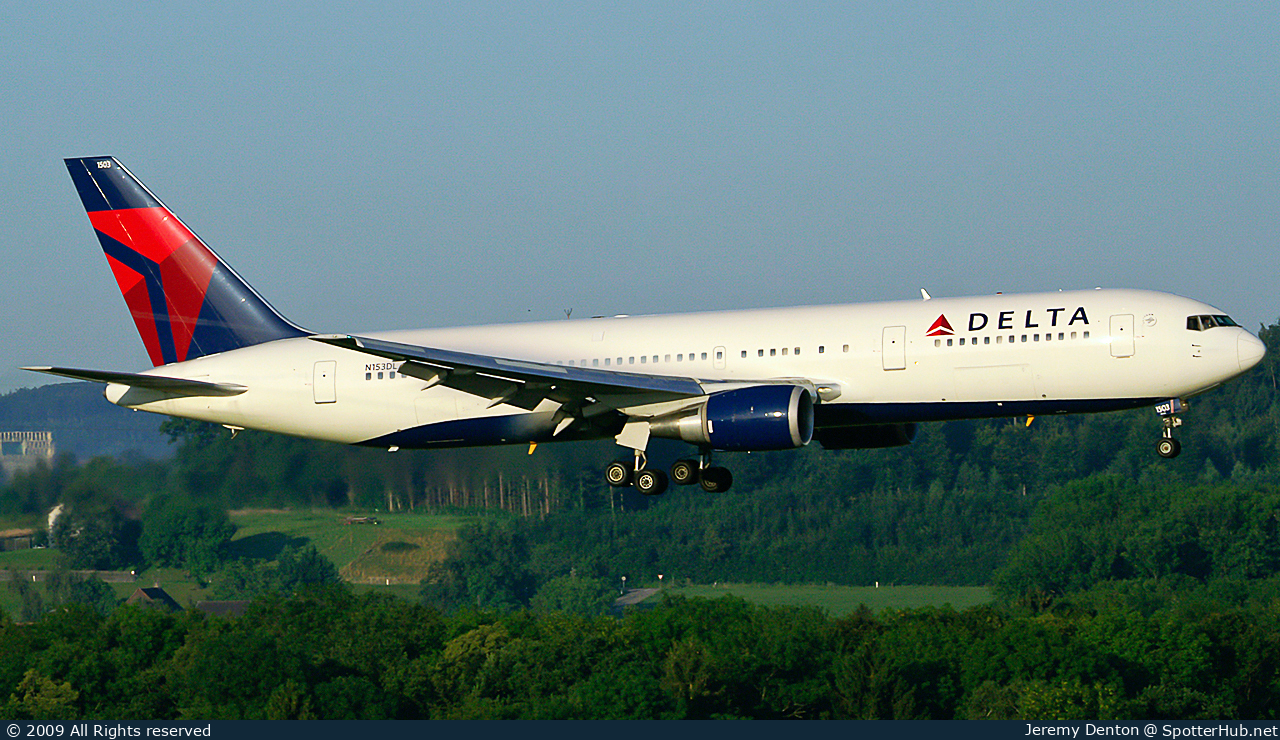 Photo of N153DL - Boeing 767-3P6(ER) operated by Delta Air Lines