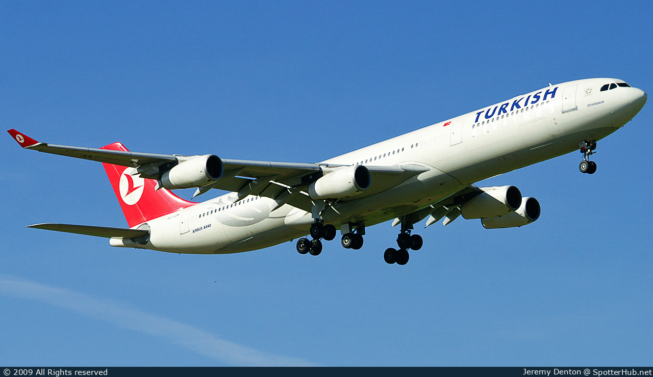 Photo of TC-JDK - Airbus A340-311 operated by Turkish Airlines
