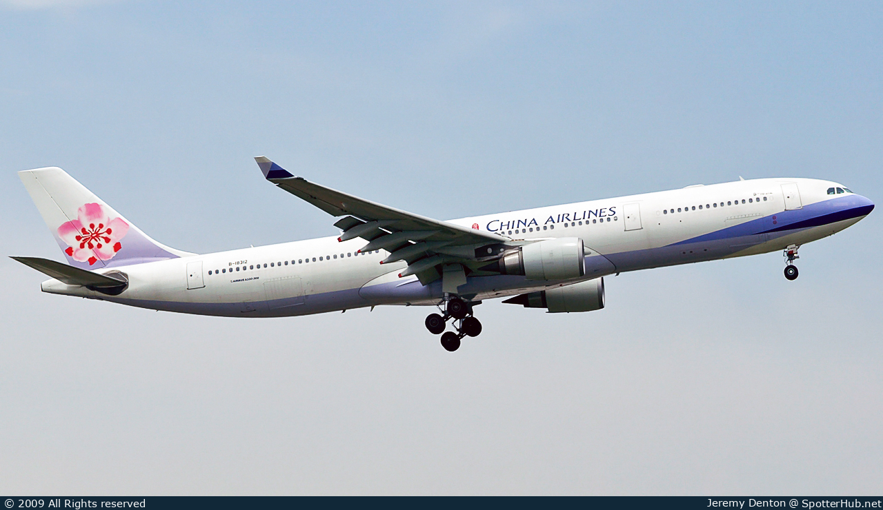 Photo of B-18312 - Airbus A330-302 operated by China Airlines