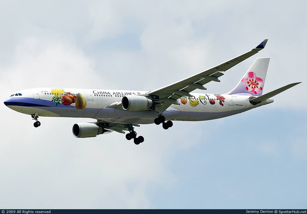 Photo of B-18311 - Airbus A330-302 operated by China Airlines