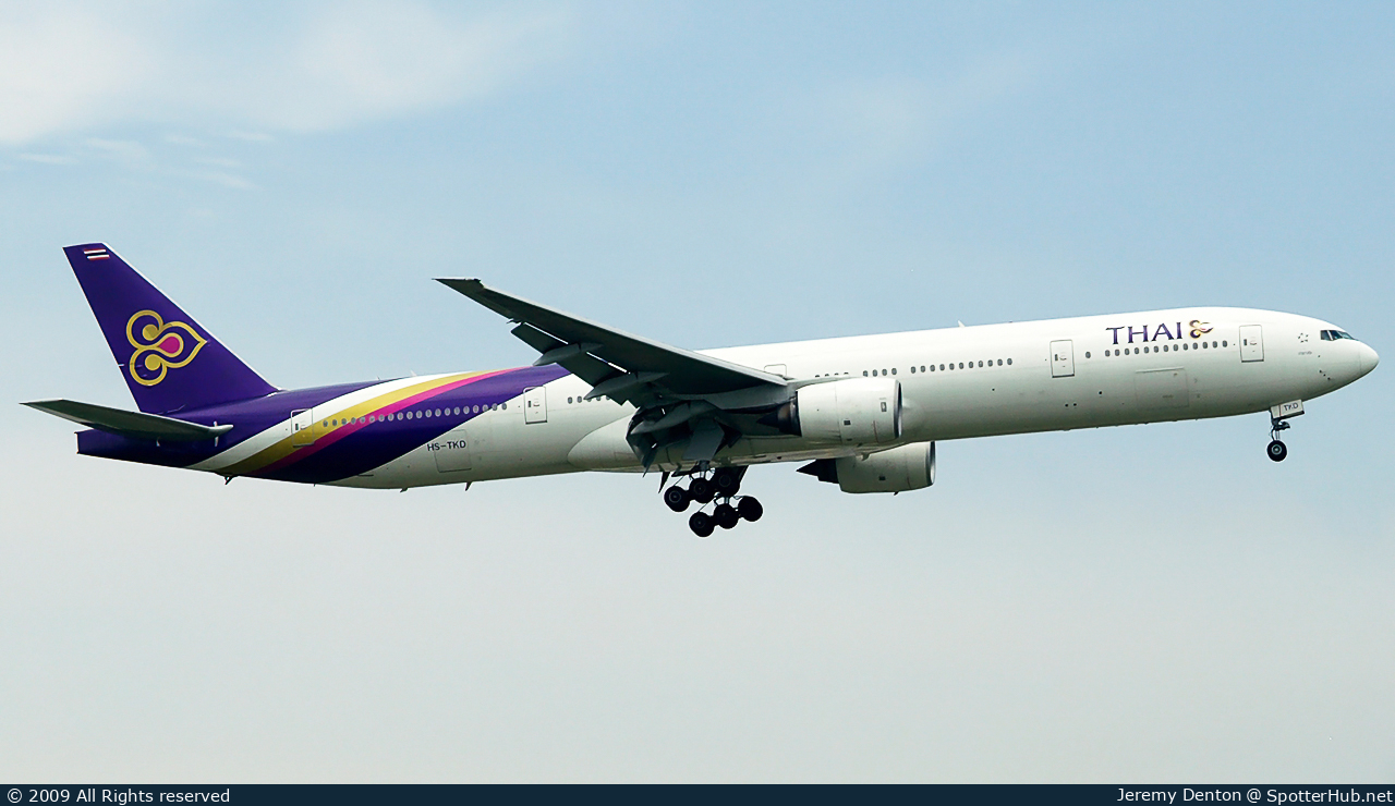 Photo of HS-TKD - Boeing 777-3D7 operated by Thai Airways International