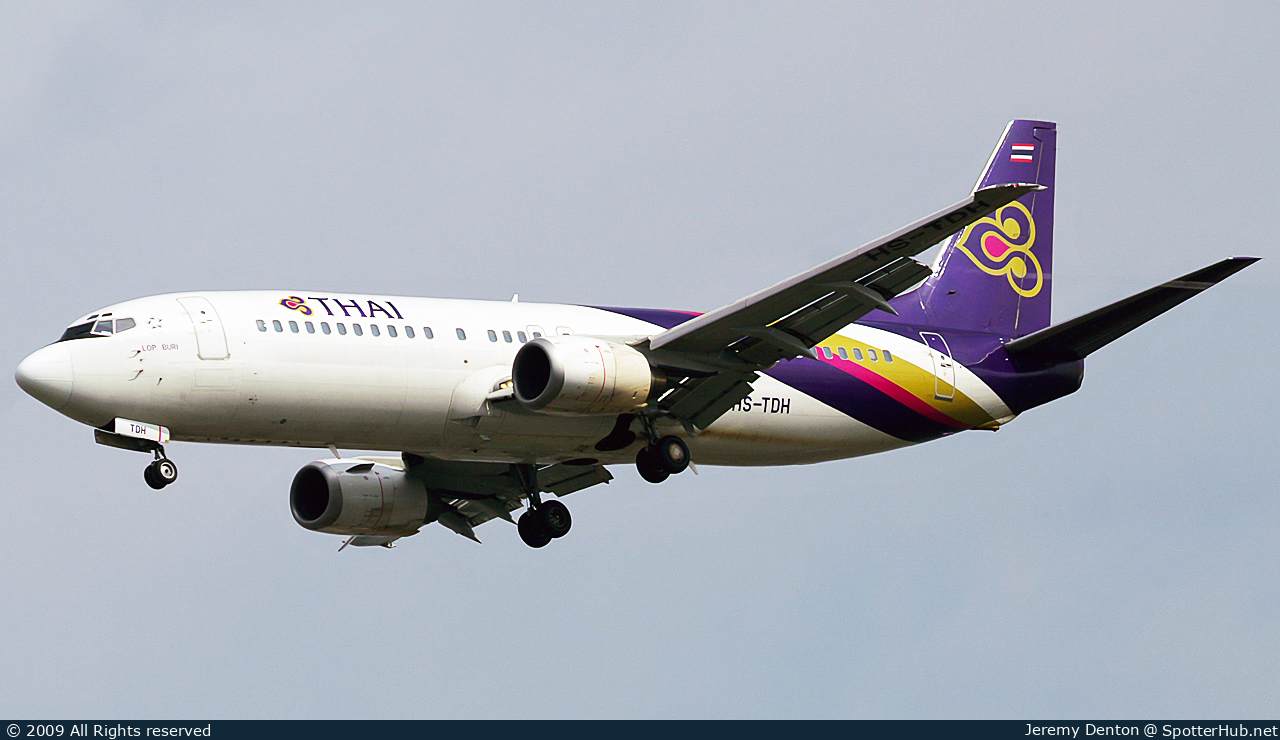 Photo of HS-TDH - Boeing 737-4D7 operated by Thai Airways International
