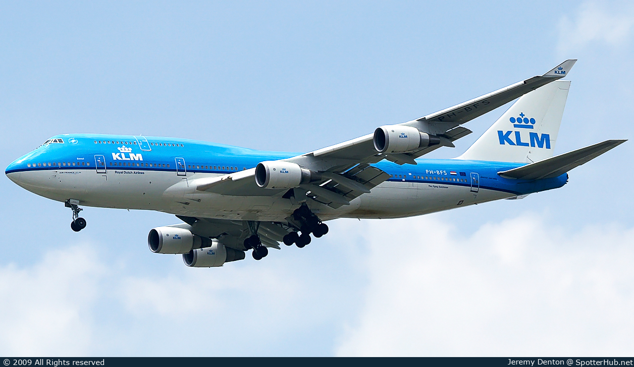 Photo of PH-BFS - Boeing 747-406(M) operated by KLM Royal Dutch Airlines