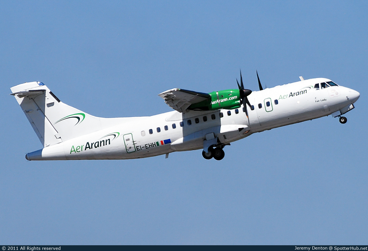Photo of EI-EHH - ATR 42-300 operated by Aer Arann