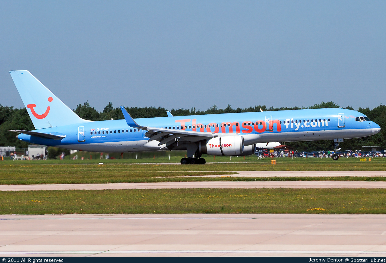Photo of G-BYAY - Boeing 757-204 operated by Thomsonfly