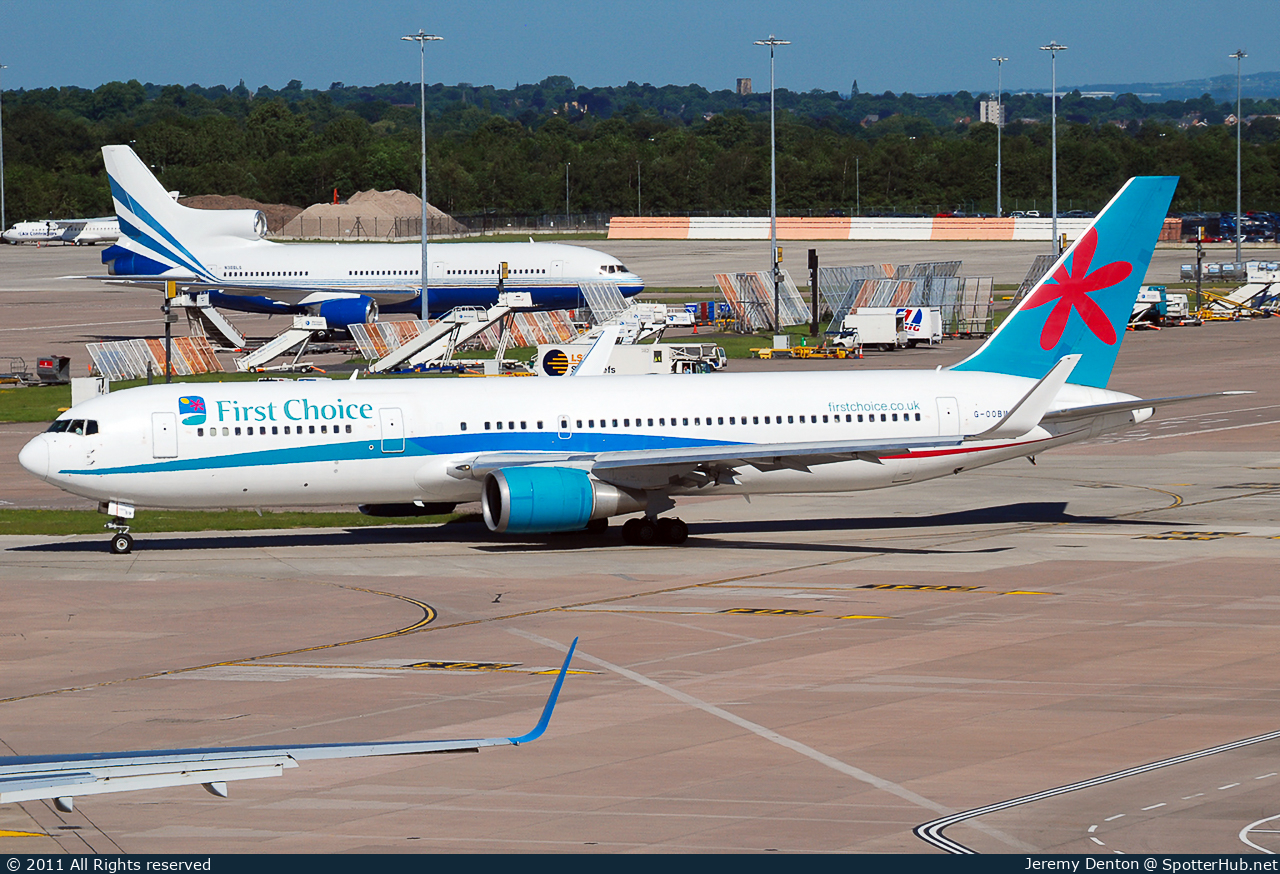 Photo of G-OOBM - Boeing 767-324(ER) operated by First Choice Airways