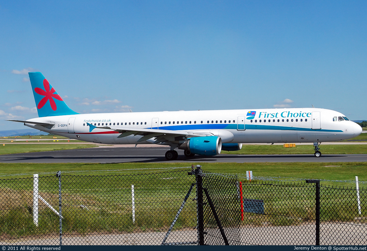 Photo of G-OOPH - Airbus A321-211 operated by First Choice Airways
