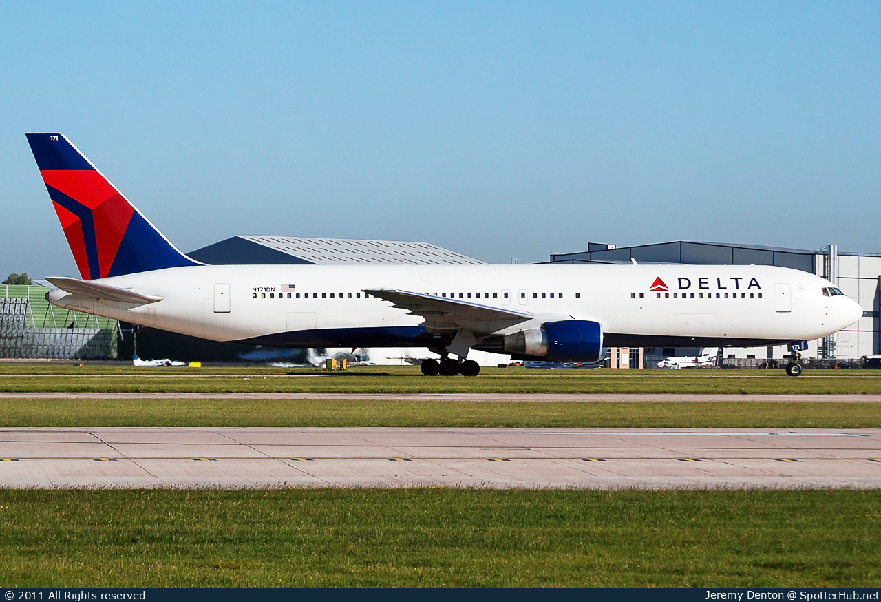 Photo of N171DN - Boeing 767-332(ER) operated by Delta Air Lines