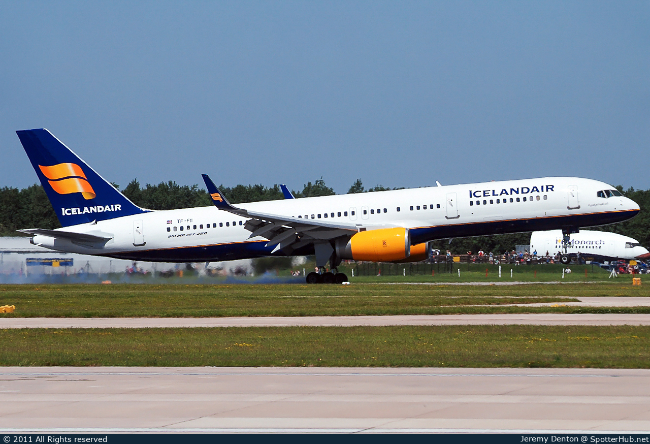 Photo of TF-FII - Boeing 757-208 operated by Icelandair