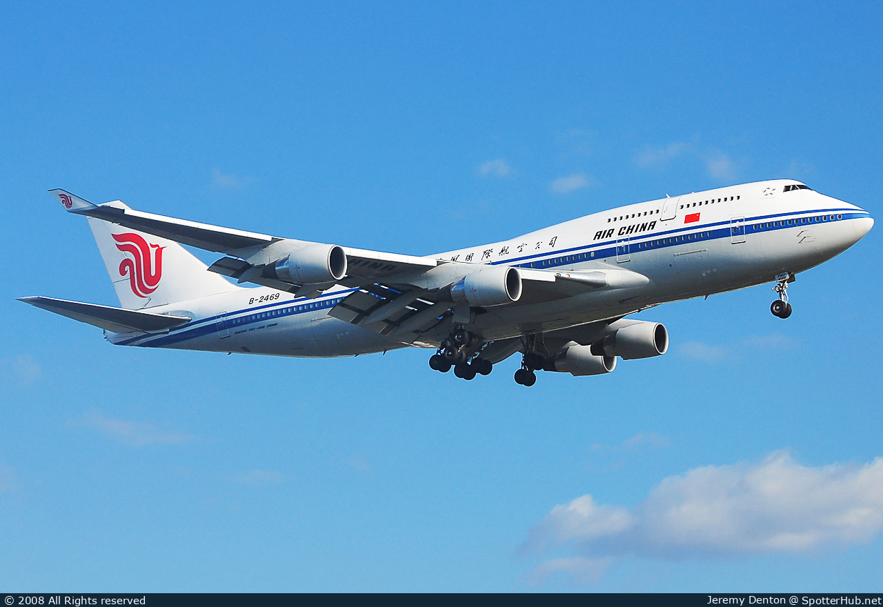 Photo of B-2469 - Boeing 747-4J6(M) operated by Air China