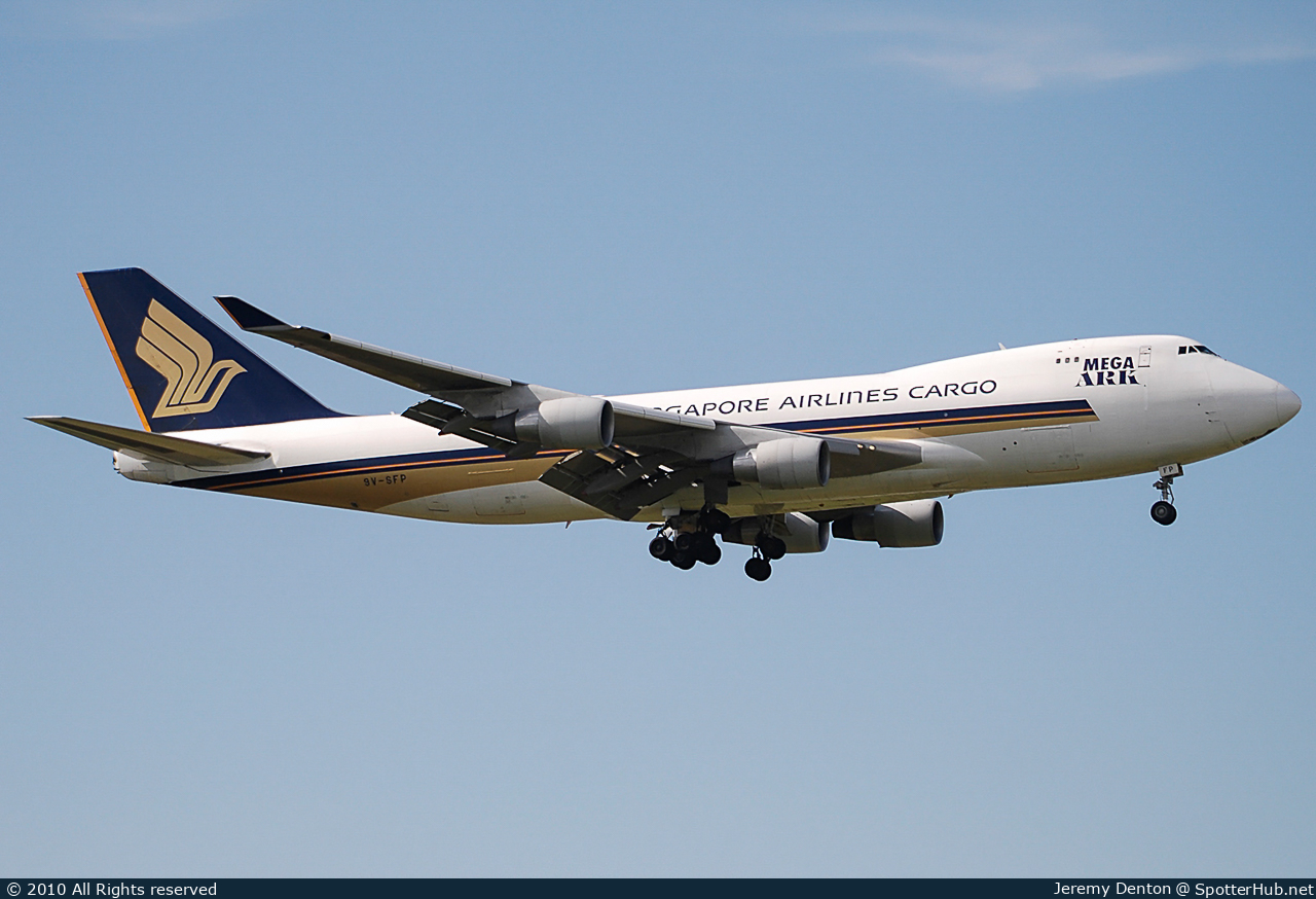 Photo of 9V-SFP - Boeing 747-412F operated by Singapore Airlines Cargo