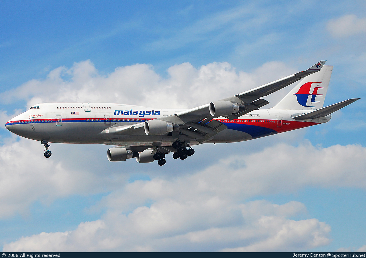 Photo of 9M-MPP - Boeing 747-4H6 operated by Malaysia Airlines