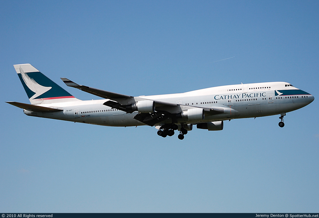 Photo of B-HKF - Boeing 747-412 operated by Cathay Pacific Airways