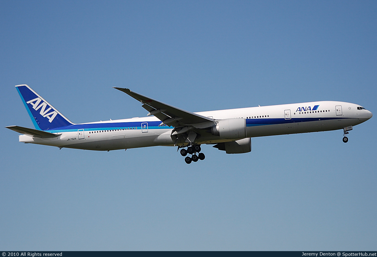 Photo of JA732A - Boeing 777-381(ER) operated by ANA All Nippon Airways
