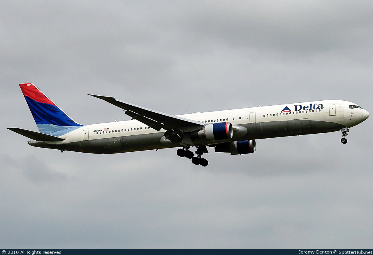 Photo of N833MH - Boeing 767-432(ER) operated by Delta Air Lines