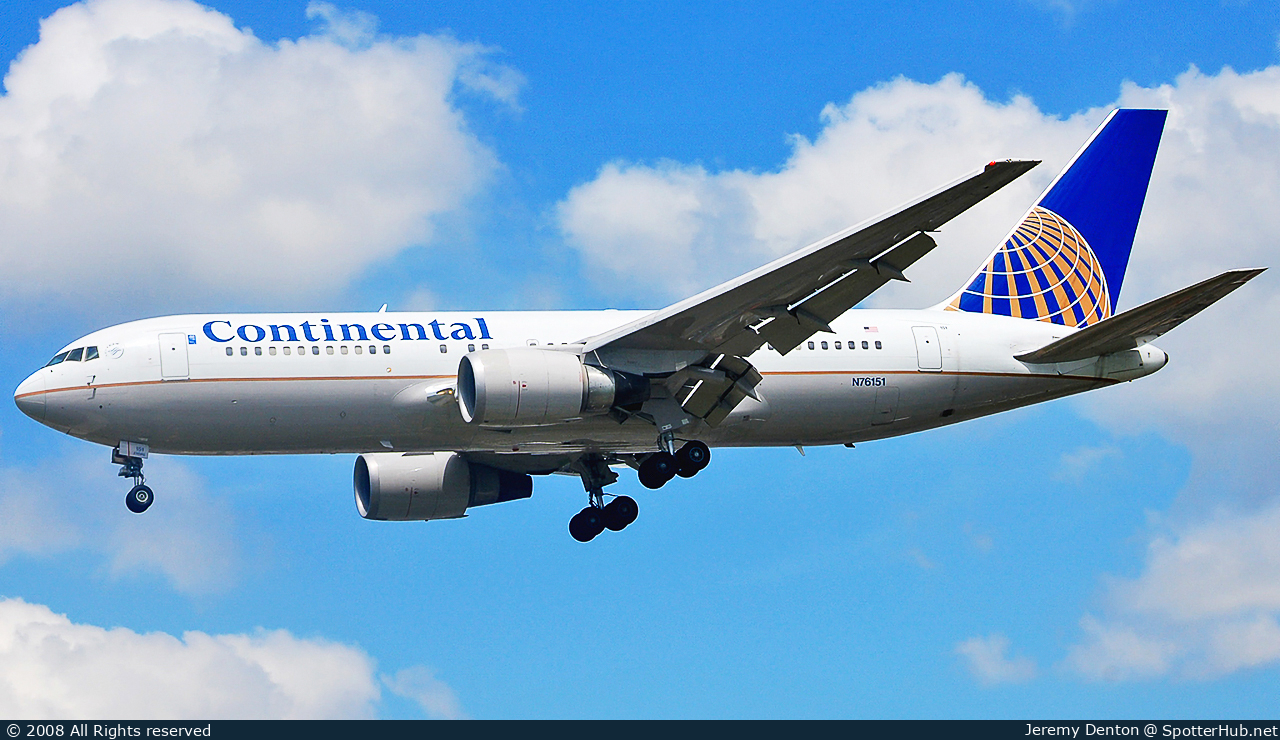 Photo of N76151 - Boeing 767-224(ER) operated by Continental Airlines