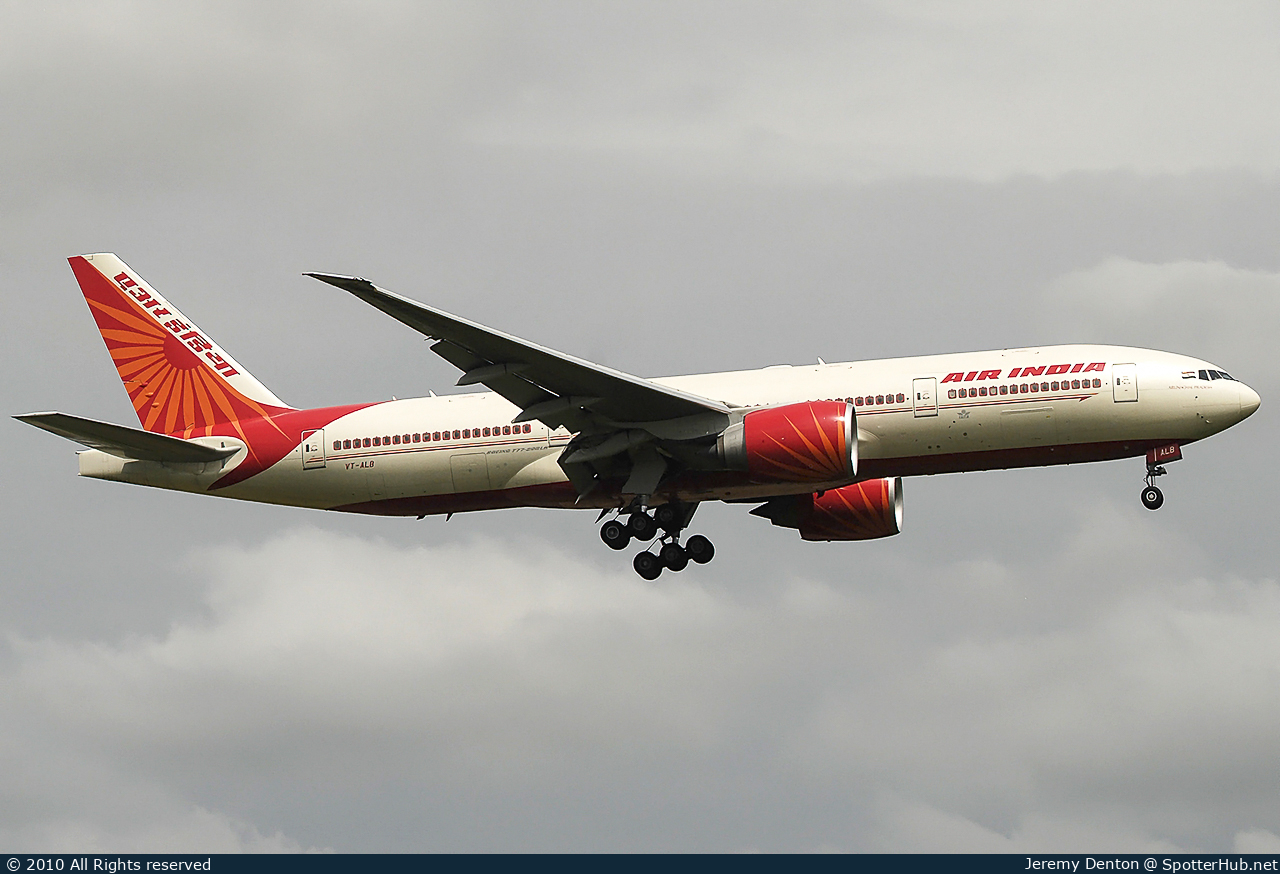 Photo of VT-ALB - Boeing 777-237(LR) operated by Air India