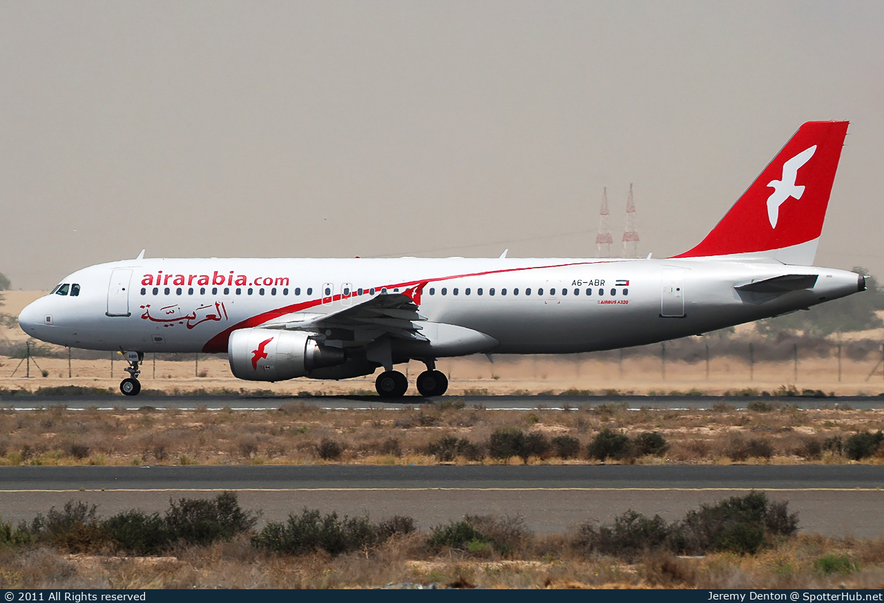 Photo of A6-ABR - Airbus A320-214 operated by Air Arabia