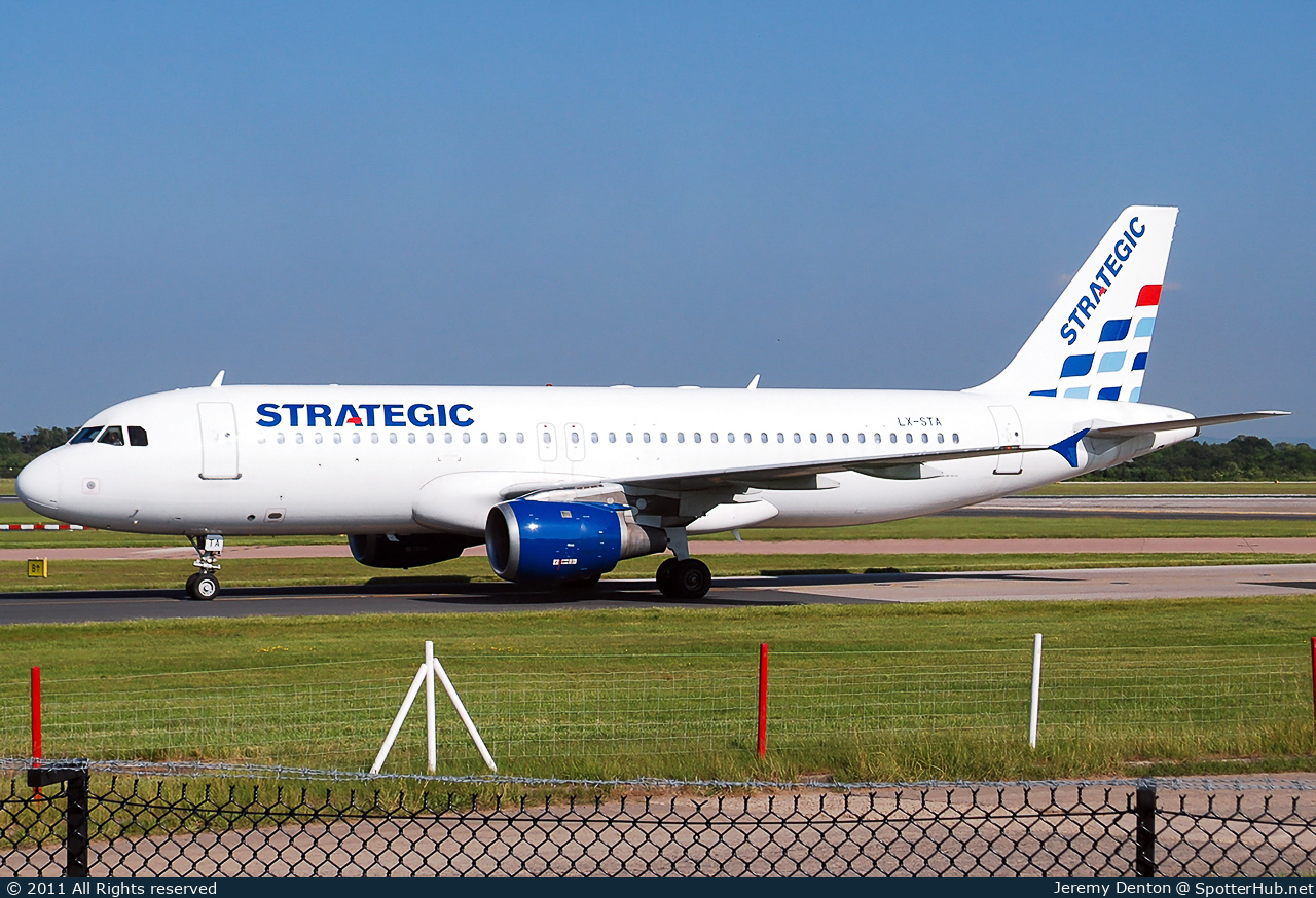 Photo of LX-STA - Airbus A320-212 operated by Strategic Airlines