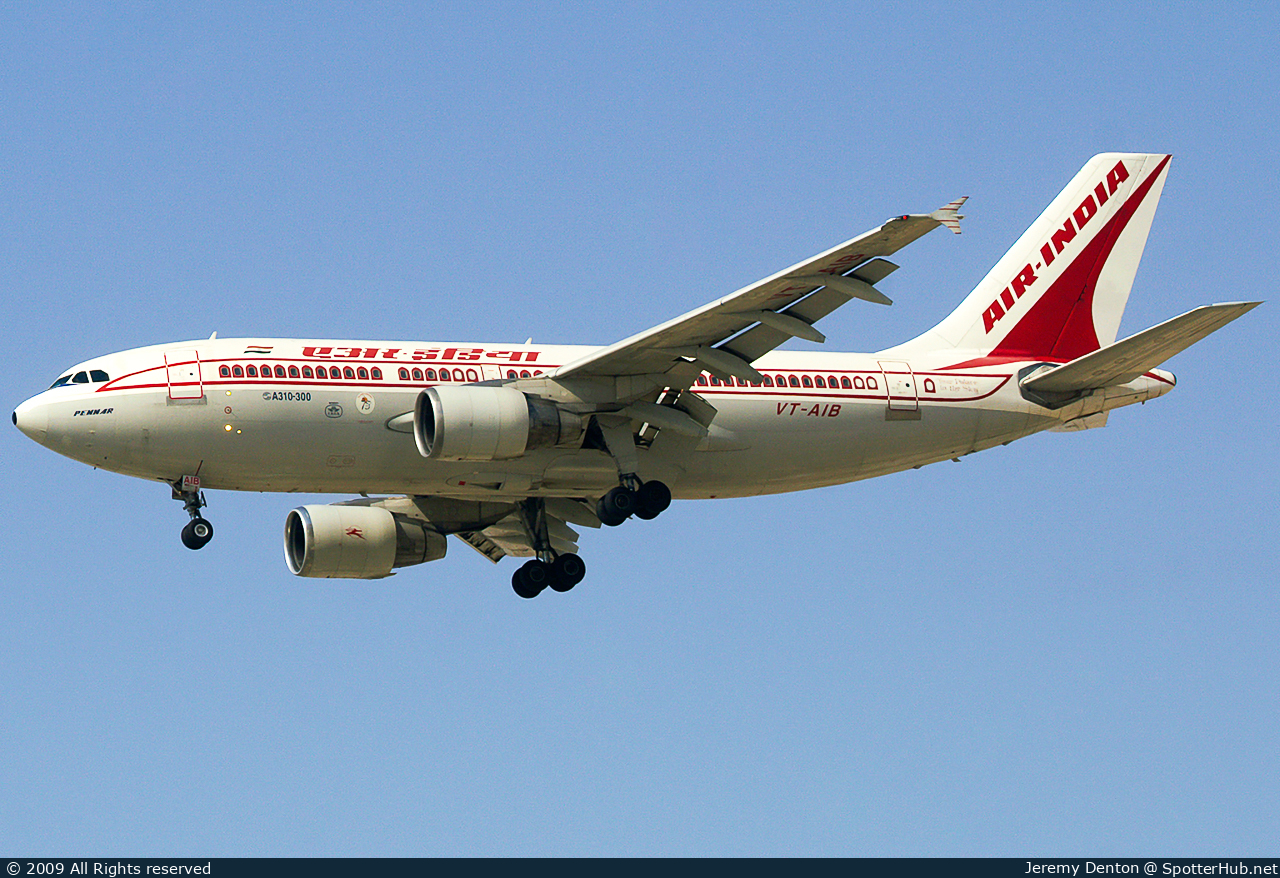 Photo of VT-AIB - Airbus A310-324 operated by Air India